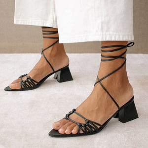 Alohas Mirage Sandal in Total Black